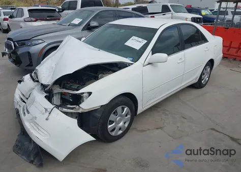 2004 Toyota Camry Le z USA, uszkodzony, nr VIN 4T1BE32K34U353711